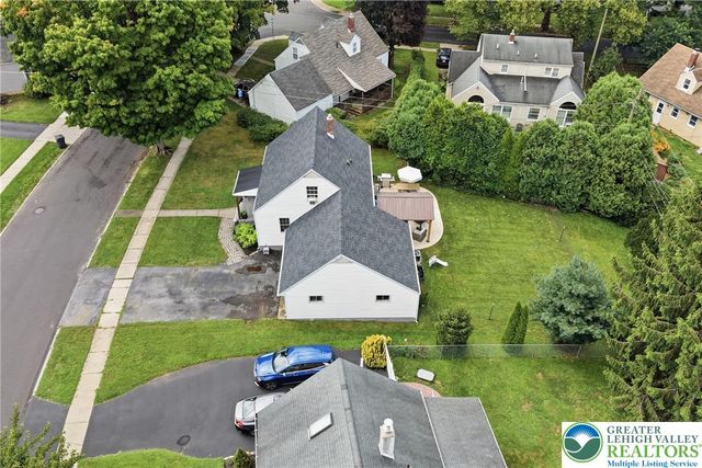 408 Maple Road, Hellertown Boro, PA 18055