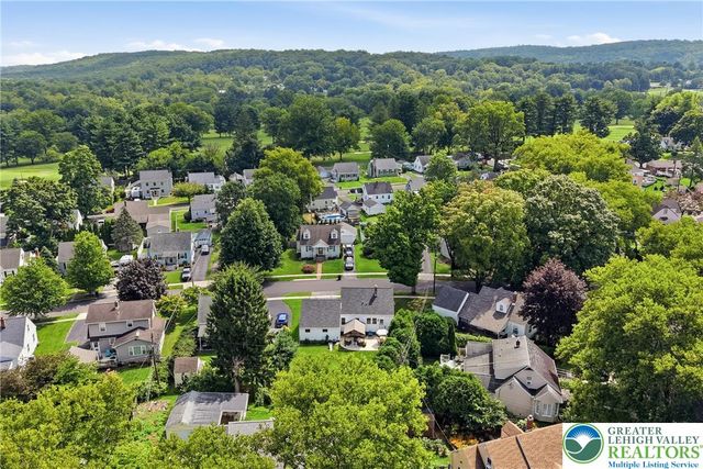 408 Maple Road, Hellertown Boro, PA 18055