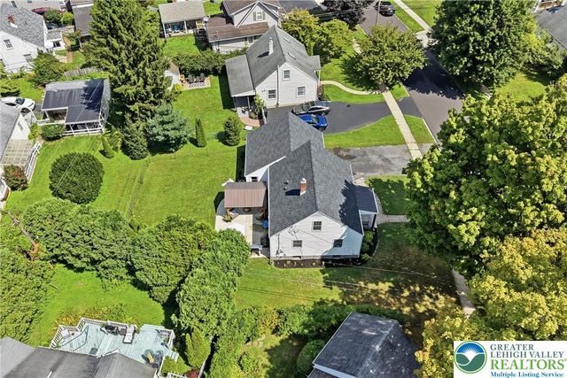408 Maple Road, Hellertown Boro, PA 18055