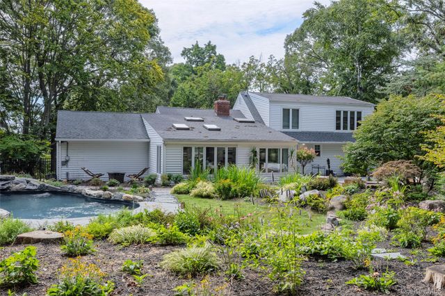 15 Night Heron Drive, Stony Brook, NY 11790