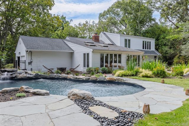 15 Night Heron Drive, Stony Brook, NY 11790