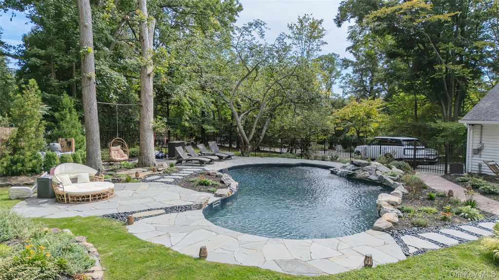 15 Night Heron Drive, Stony Brook, NY 11790 — photo 2