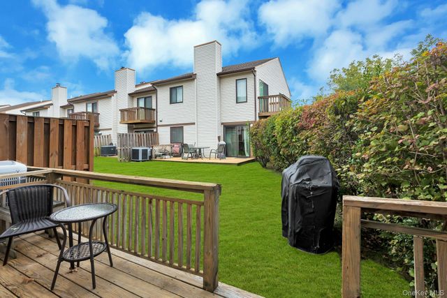 65 Cottonwood Court, Wantagh, NY 11793