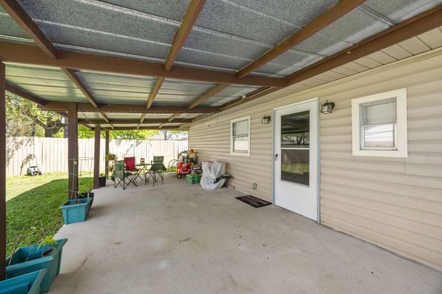 1211 Trimm Avenue, Pasadena, TX 77502