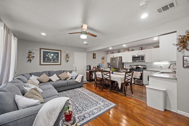 1211 Trimm Avenue, Pasadena, TX 77502