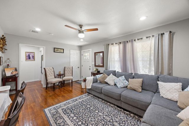 1211 Trimm Avenue, Pasadena, TX 77502