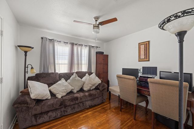 1211 Trimm Avenue, Pasadena, TX 77502