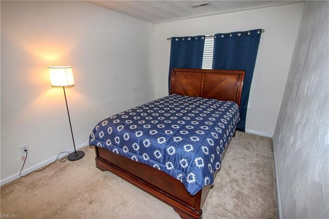 494 Trumble LN, Newport News, VA 23608