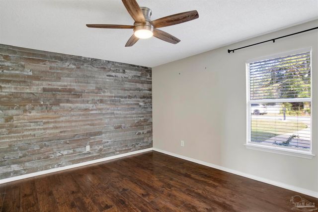 165 Valdosta Ave, Pensacola, FL 32507