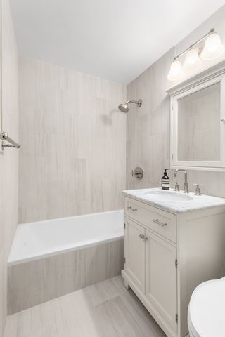 625 Main St Apt 1133, New York City, NY 10044