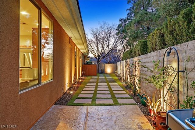 20 Feather Sound Drive, Henderson, NV 89052