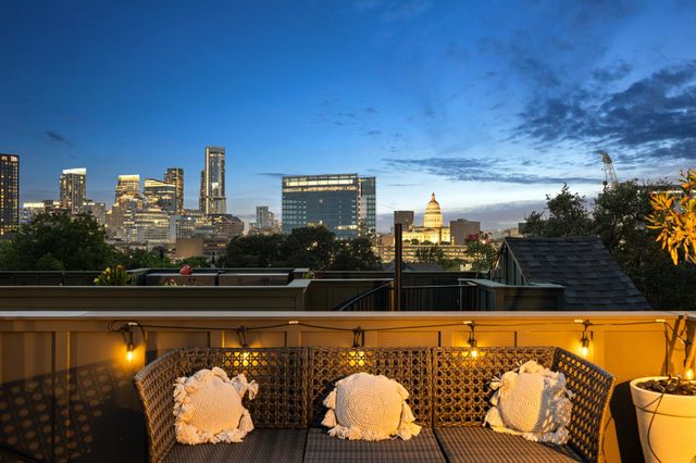1007 E 15th ST 3, Austin, TX 78702