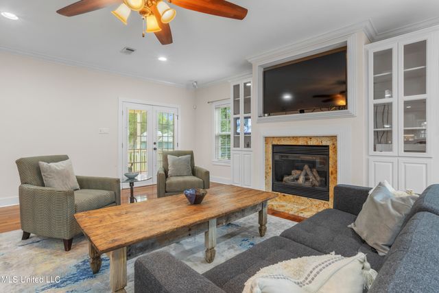 130 Acacia Avenue, Biloxi, MS 39530