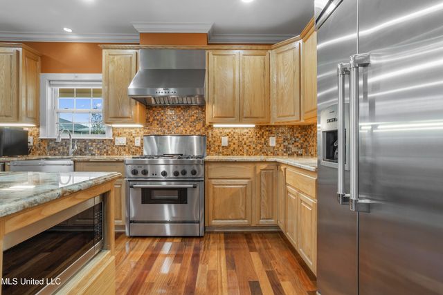 130 Acacia Avenue, Biloxi, MS 39530