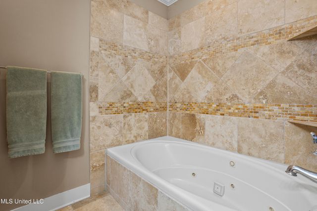 130 Acacia Avenue, Biloxi, MS 39530