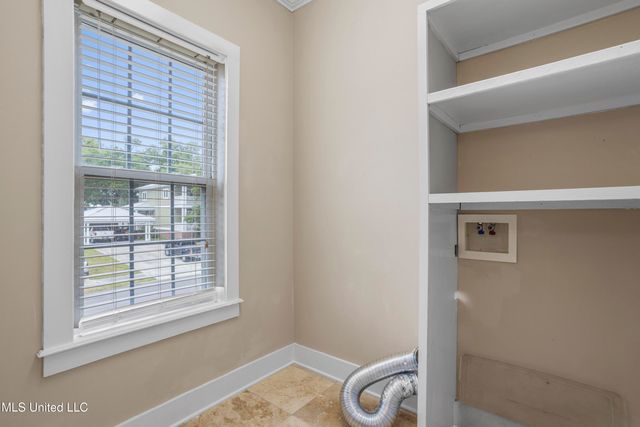 130 Acacia Avenue, Biloxi, MS 39530