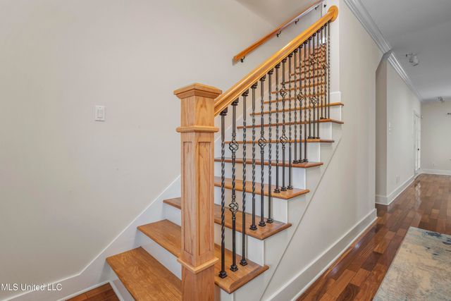 130 Acacia Avenue, Biloxi, MS 39530