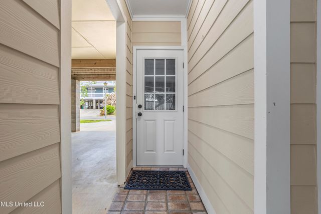 130 Acacia Avenue, Biloxi, MS 39530