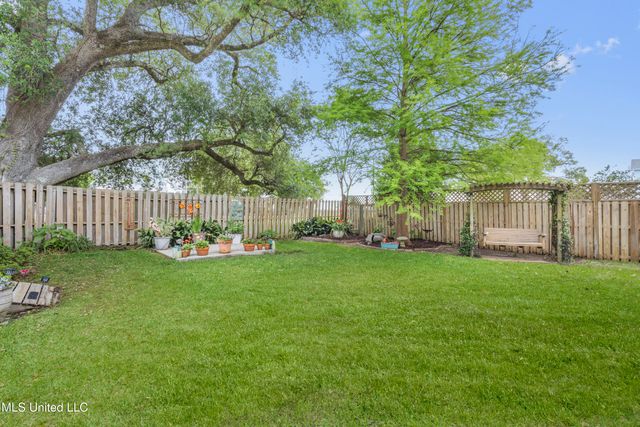 130 Acacia Avenue, Biloxi, MS 39530