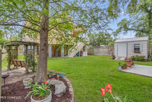 130 Acacia Avenue, Biloxi, MS 39530