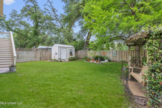 130 Acacia Avenue, Biloxi, MS 39530