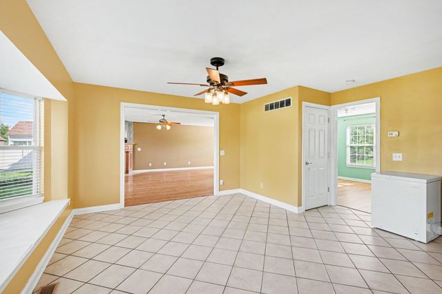 1153 Appomattox Drive, Florence, KY 41042