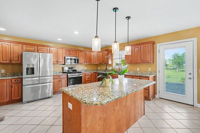 1153 Appomattox Drive, Florence, KY 41042