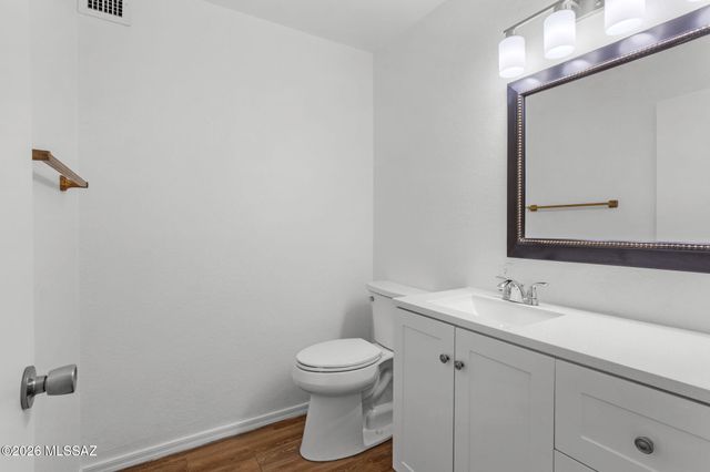 1569 E Prince Road, Tucson, AZ 85719