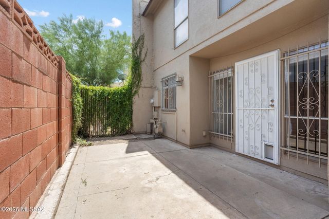 1569 E Prince Road, Tucson, AZ 85719