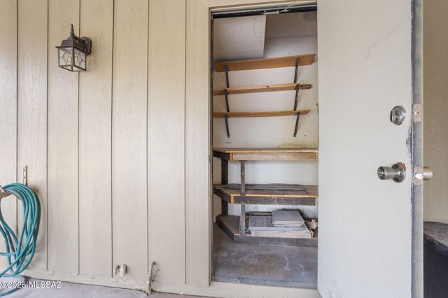 1569 E Prince Road, Tucson, AZ 85719