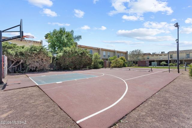 1569 E Prince Road, Tucson, AZ 85719
