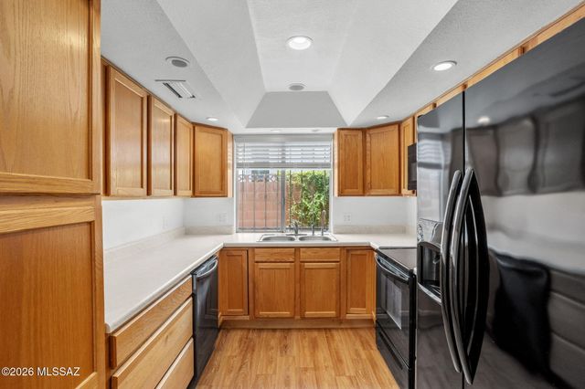 1569 E Prince Road, Tucson, AZ 85719
