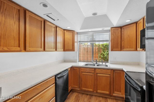 1569 E Prince Road, Tucson, AZ 85719