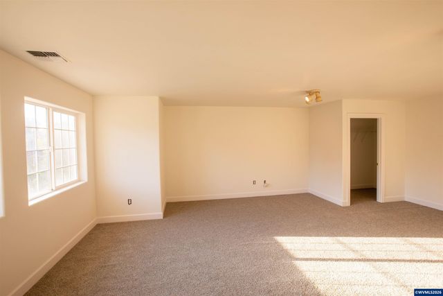 2075 NW Violet Av, Albany, OR 97321