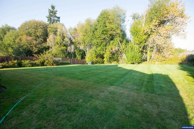 2075 NW Violet Av, Albany, OR 97321