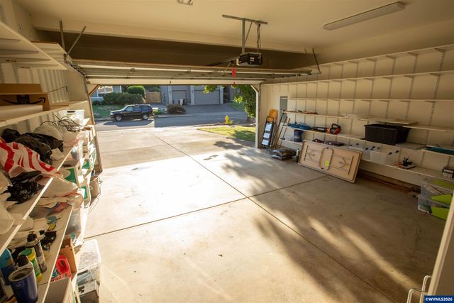 2075 NW Violet Av, Albany, OR 97321