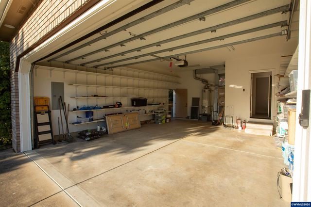 2075 NW Violet Av, Albany, OR 97321