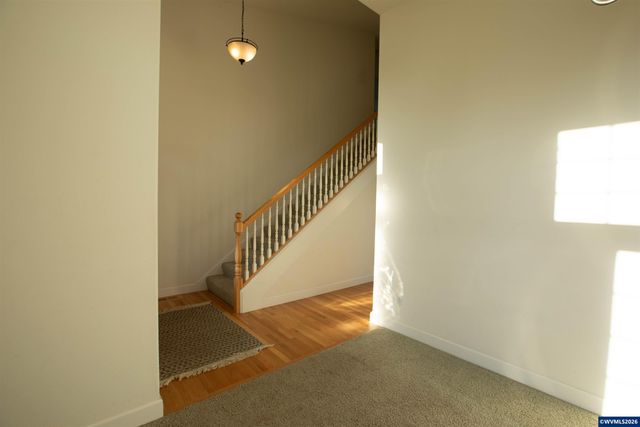 2075 NW Violet Av, Albany, OR 97321