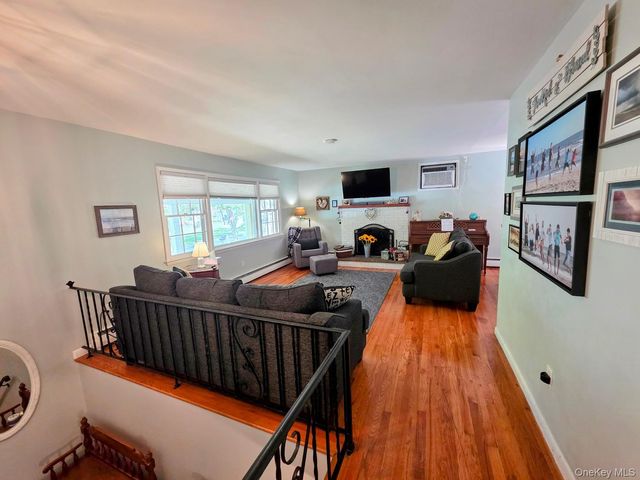 28 Robert Drive, Hyde Park, NY 12538