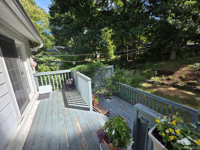 28 Robert Drive, Hyde Park, NY 12538