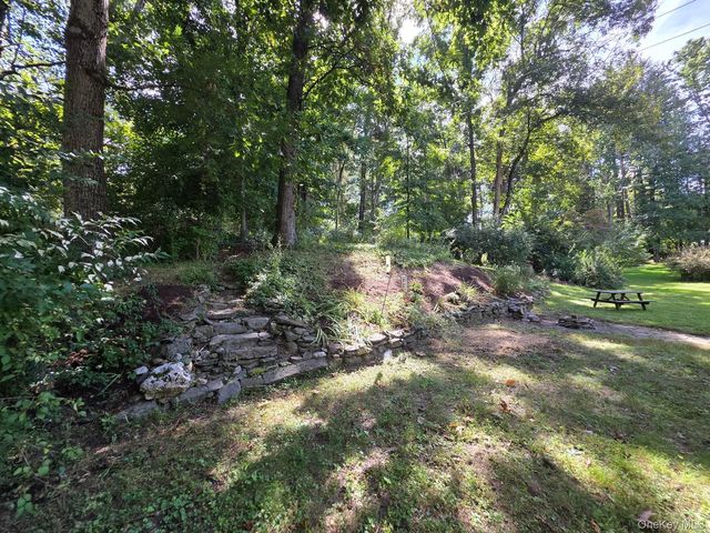 28 Robert Drive, Hyde Park, NY 12538