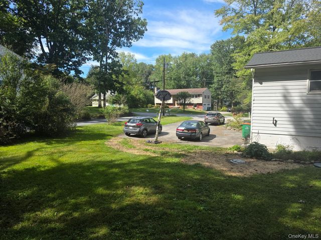 28 Robert Drive, Hyde Park, NY 12538