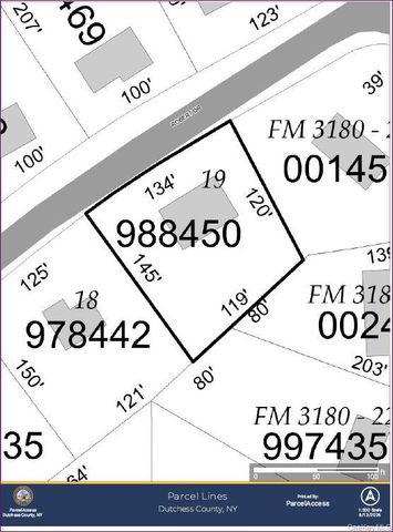 28 Robert Drive, Hyde Park, NY 12538