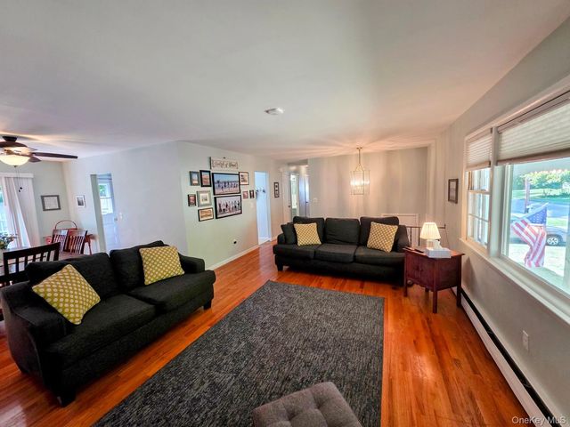 28 Robert Drive, Hyde Park, NY 12538