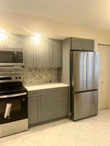 12800 SW 7th Ct 306G, Pembroke Pines, FL 33027