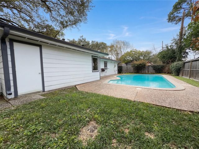 10726 Sugar Hill Drive, Houston, TX 77042