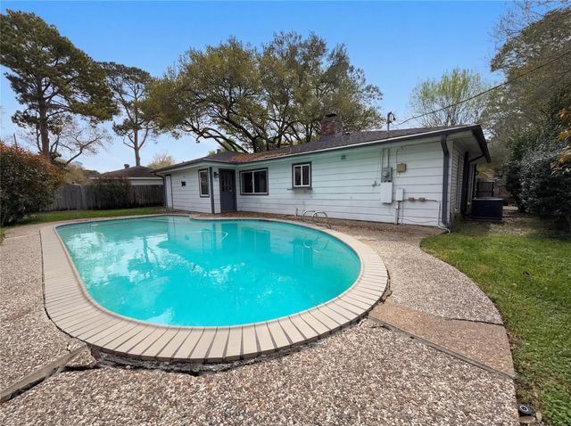 10726 Sugar Hill Drive, Houston, TX 77042