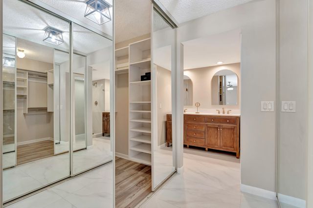207 2nd Terrace, Palm Beach Gardens, FL 33418