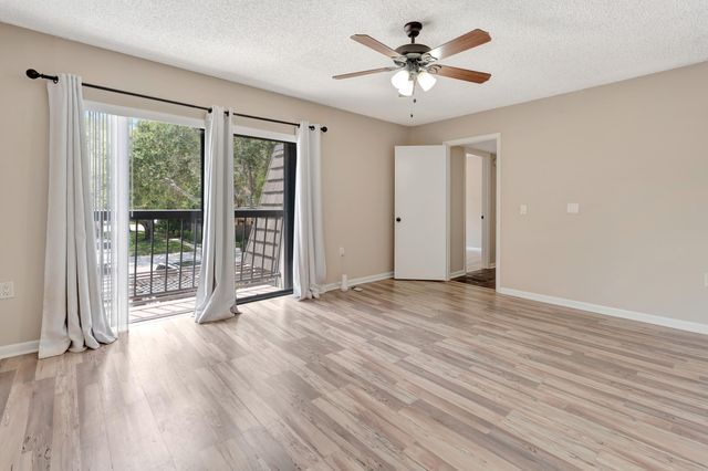 207 2nd Terrace, Palm Beach Gardens, FL 33418