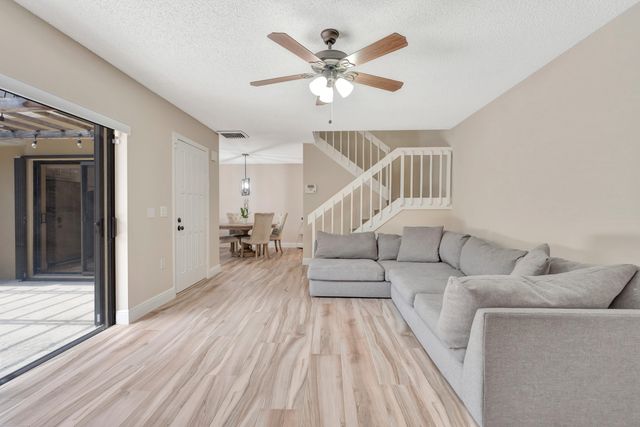 207 2nd Terrace, Palm Beach Gardens, FL 33418